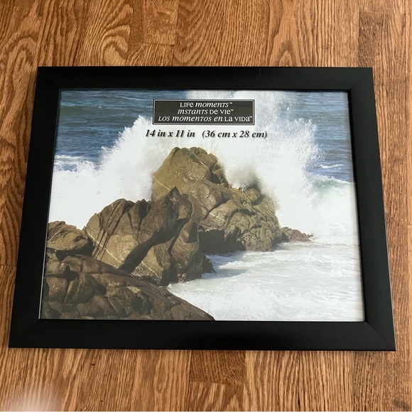14” x 11” Picture Frame - Picture 1 of 3